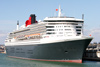 Queen-Mary-2-27-Aug-2006.jpg (101995 bytes)