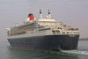 Queen-Mary-2-12-April-2004-.jpg (67455 bytes)